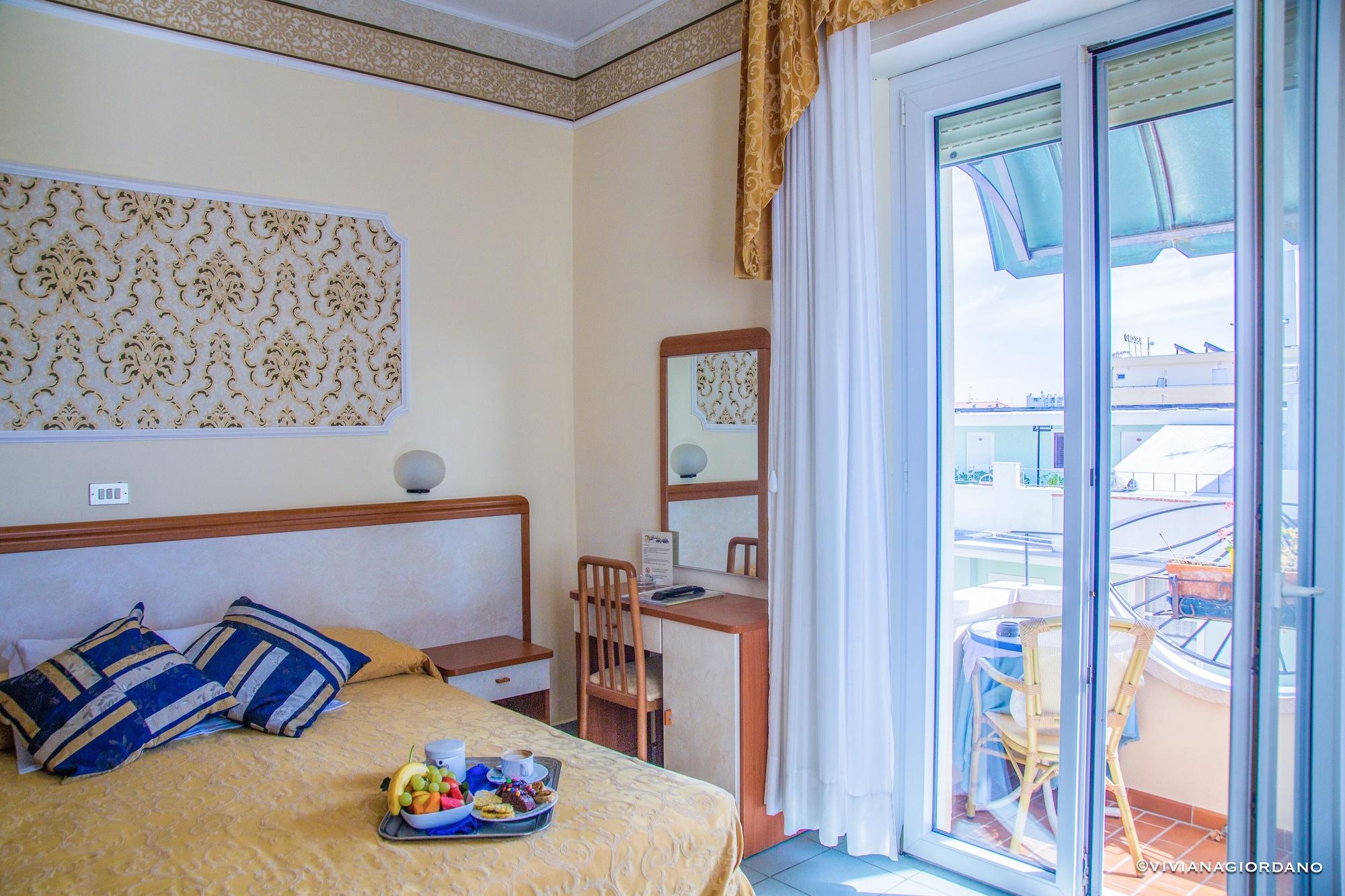 Hotel River fronte mare con piscina Rimini Esterno foto
