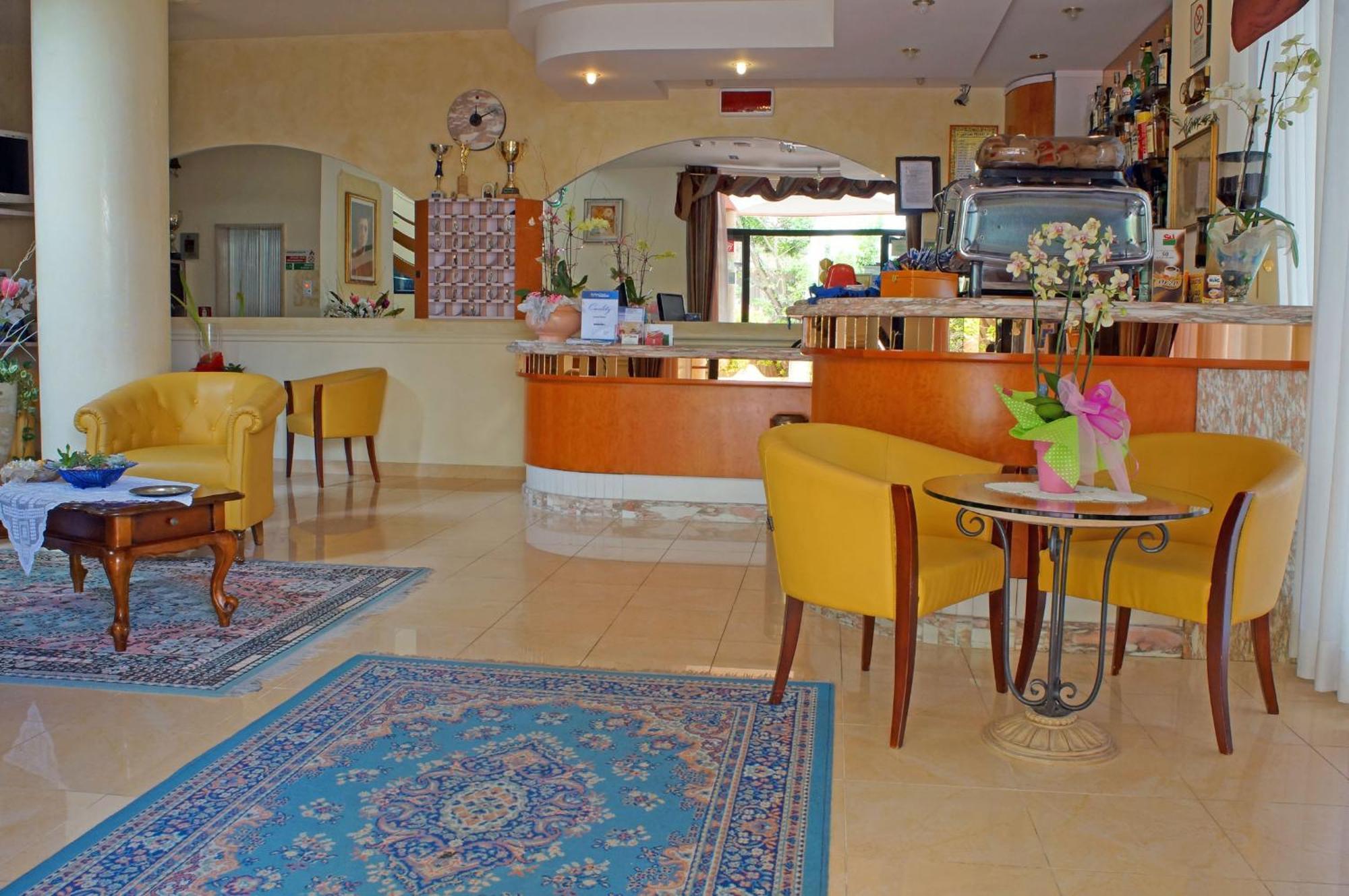 Hotel River fronte mare con piscina Rimini Esterno foto